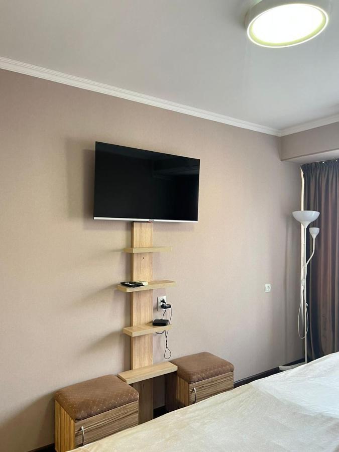 Seven Hotel Biskek Kültér fotó