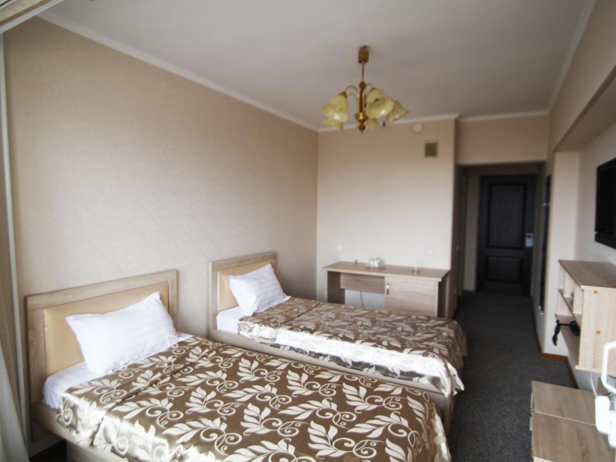 Seven Hotel Biskek Kültér fotó