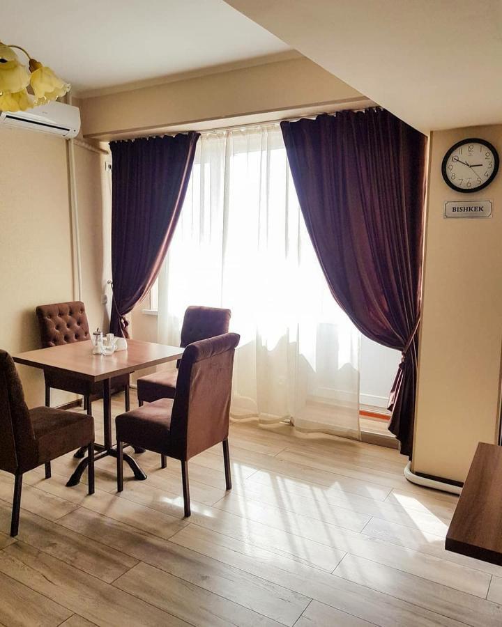 Seven Hotel Biskek Kültér fotó