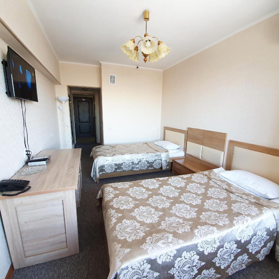 Seven Hotel Biskek Kültér fotó